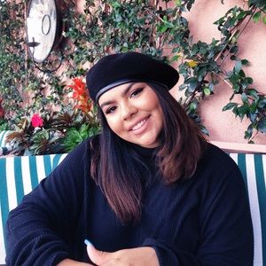 Meet your Posher, Sierra